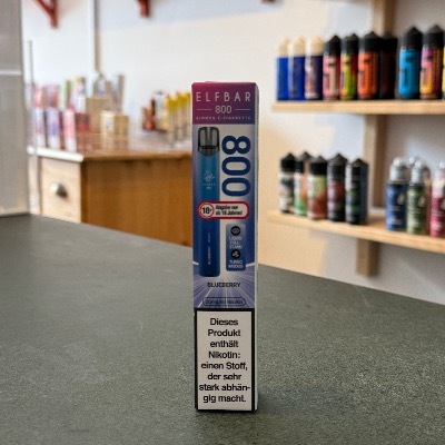 Aroma King Kiwi Strawberry Einweg E-Zigarette in Berlin kaufen. ELF Bar 800 Blueberry Einweg E-Zigarette in Berlin – 800 Züge, 20 mg Nikotin