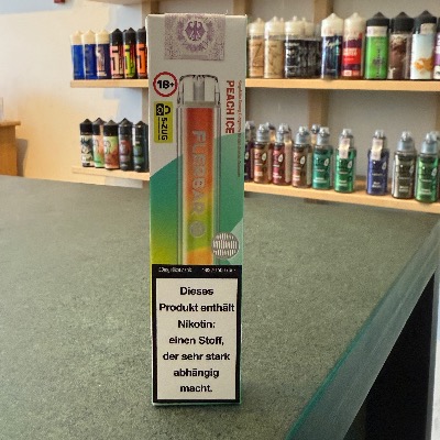 Aroma King Green Apple Einweg E-Zigarette in Berlin kaufen. FLER Bar Einweg E-Zigarette Peach Ice – 800 Züge, 20 mg Nikotin, erhältlich in Berlin