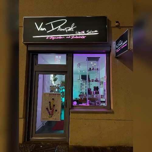 Außenansicht der Van Dampf Hauptfiliale Berlin-Wilmersdorf in der Wexstraße